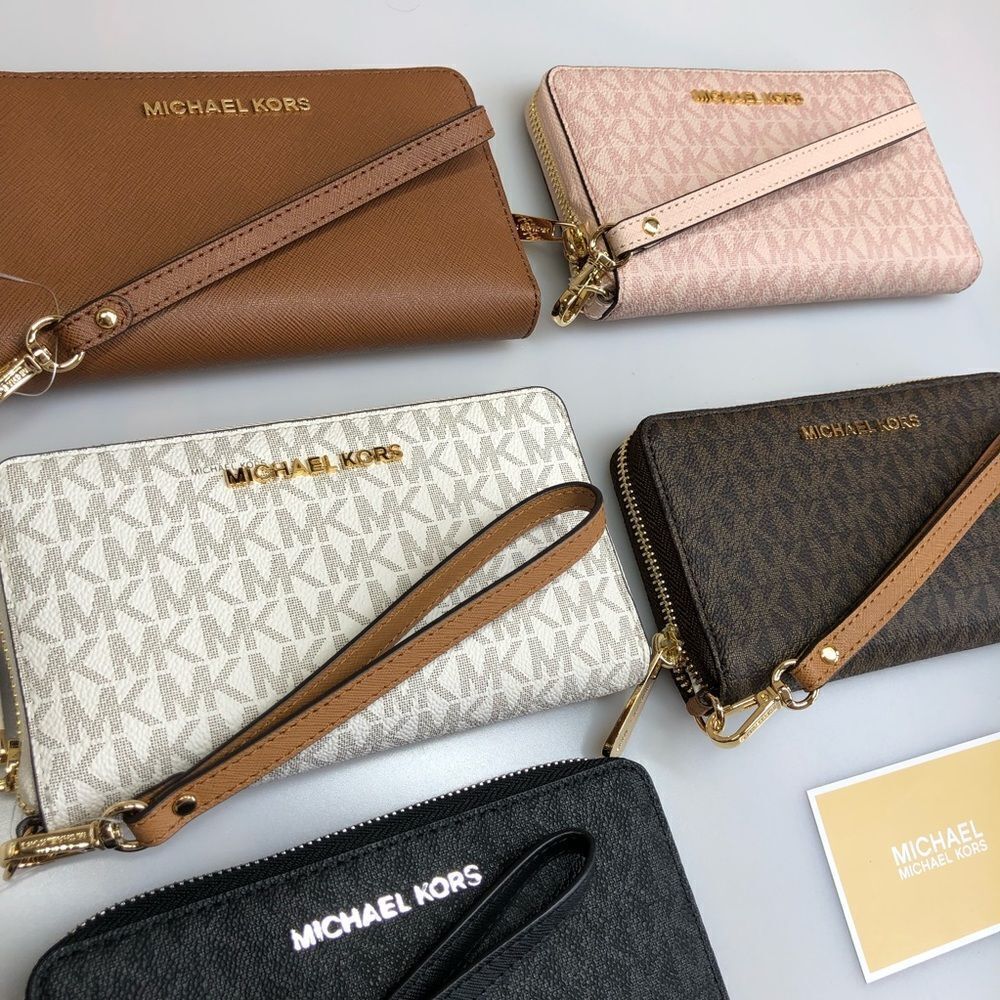MICHAELKORS PVC LEATHER WRISTLET PINK BLUE VANILLA